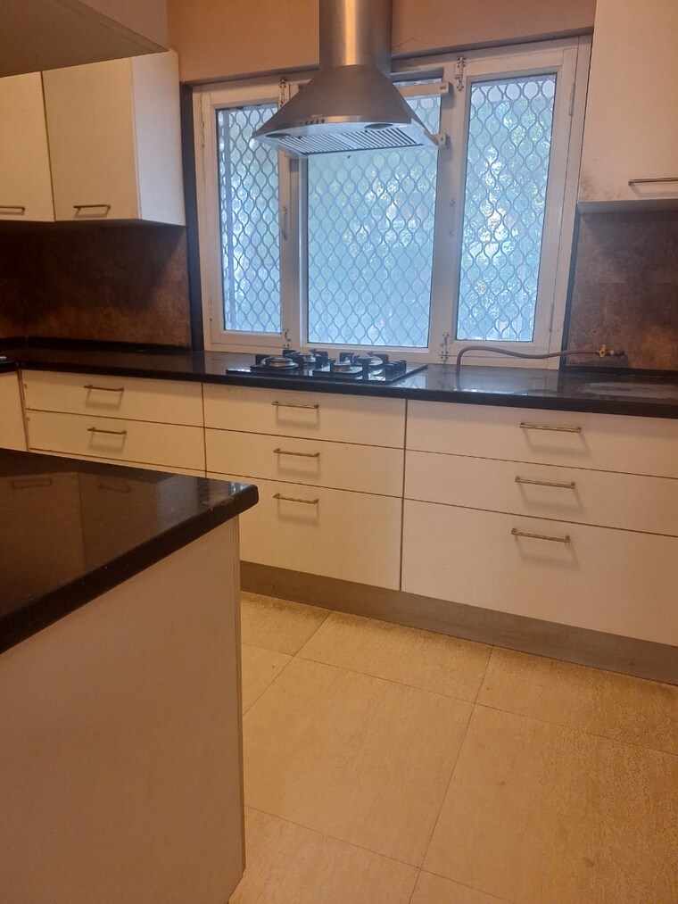 Kitchen, vasant kunj 3 Bedroom 1500 Sq.Ft. Apartment In Vasant Kunj Delhi 9686255