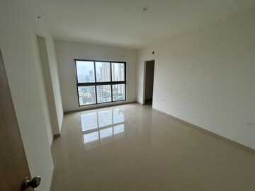 Master Bedroom in 4 BHK Apartment at Rajesh Raj Infinia, Malad West – for Rent