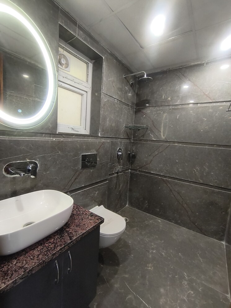 Bathroom, ansal-sushant-lok-i 3 Bedroom 1800 Sq.Ft. Builder Floor In Sector 43 Gurgaon 9686320