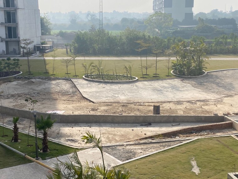 Swimming Pool, omaxe-lake 3.5 Bedroom 1850 Sq.Ft. Apartment In North Mullanpur Chandigarh 9686293