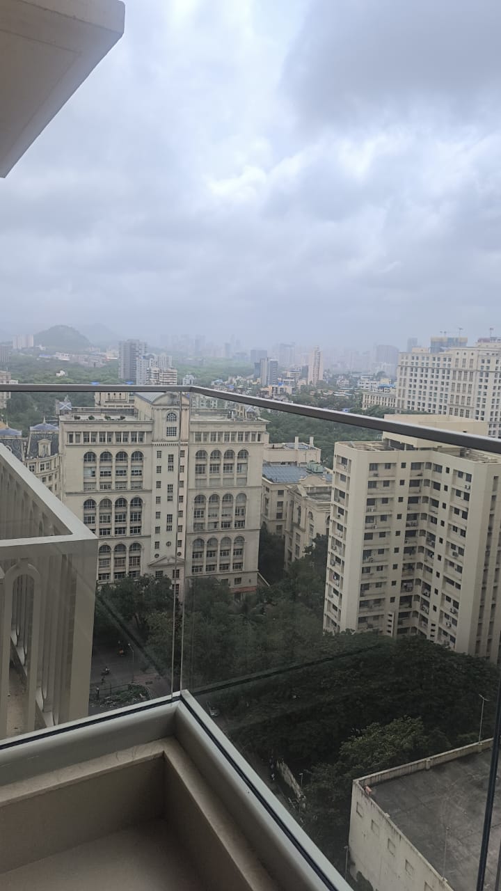 2 BHK Apartment For Rent in Hiranandani Highland