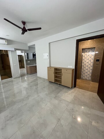 2 BHK Apartment For Rent in Signature The Millennia 2, Sector 37d