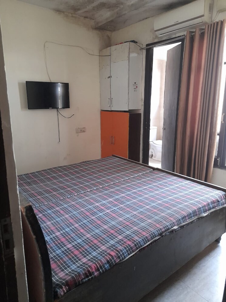 Bedroom, nk-savitry-enclave 2 Bedroom 1000 Sq.Ft. Apartment In Vip Road Zirakpur 9686124