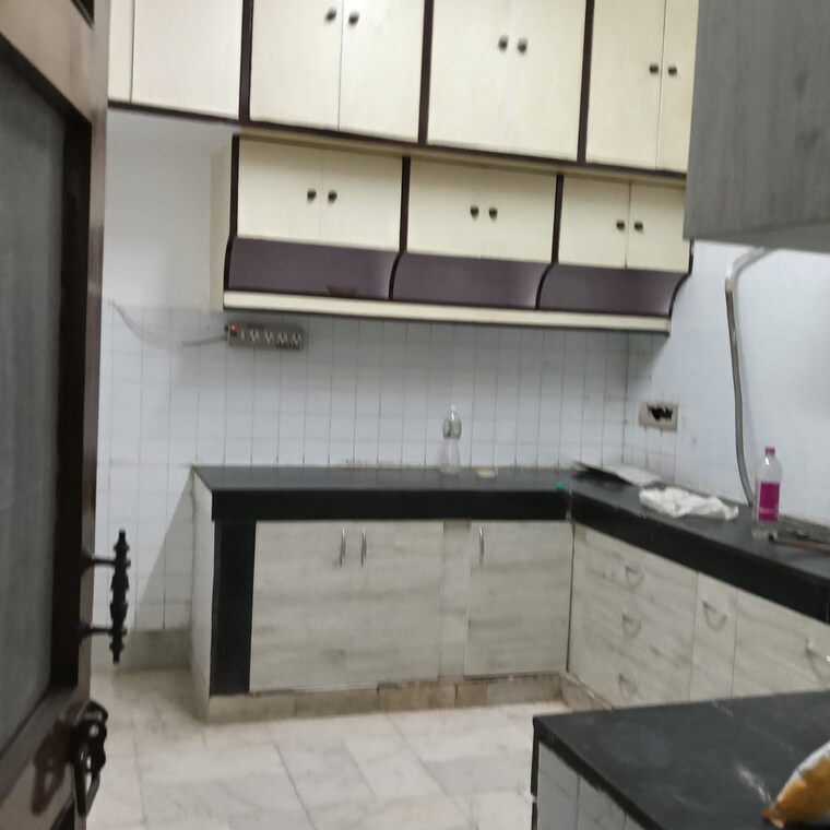 Kitchen, vasant kunj 3 Bedroom 1500 Sq.Ft. Apartment In Vasant Kunj Delhi 9686649