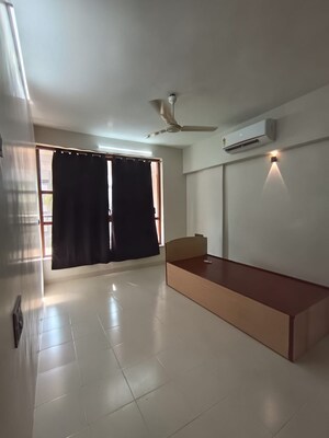 Furnished Amenities in 3 BHK Apartment at K Raheja Ascencio, Chandivali – for Rent