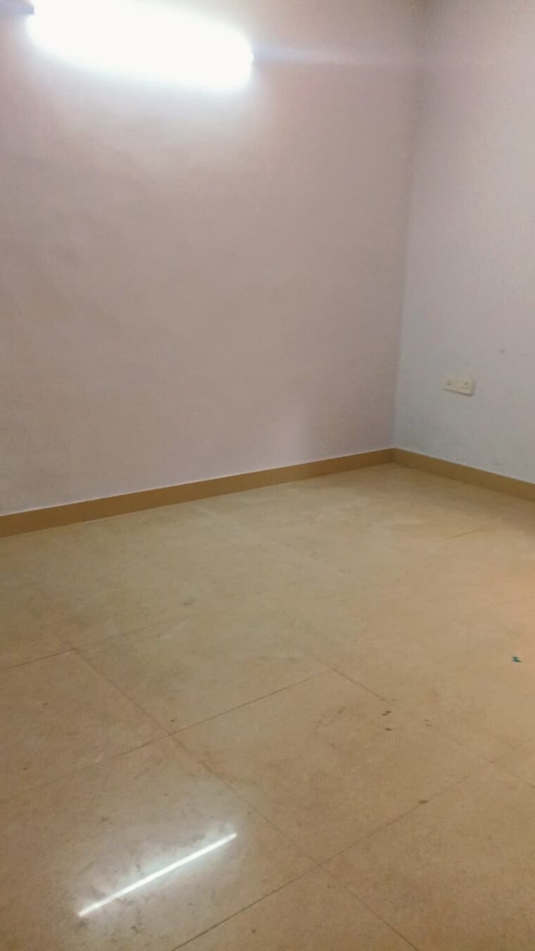 Room, vasant kunj 3 Bedroom 1200 Sq.Ft. Apartment In Vasant Kunj Delhi 9686713