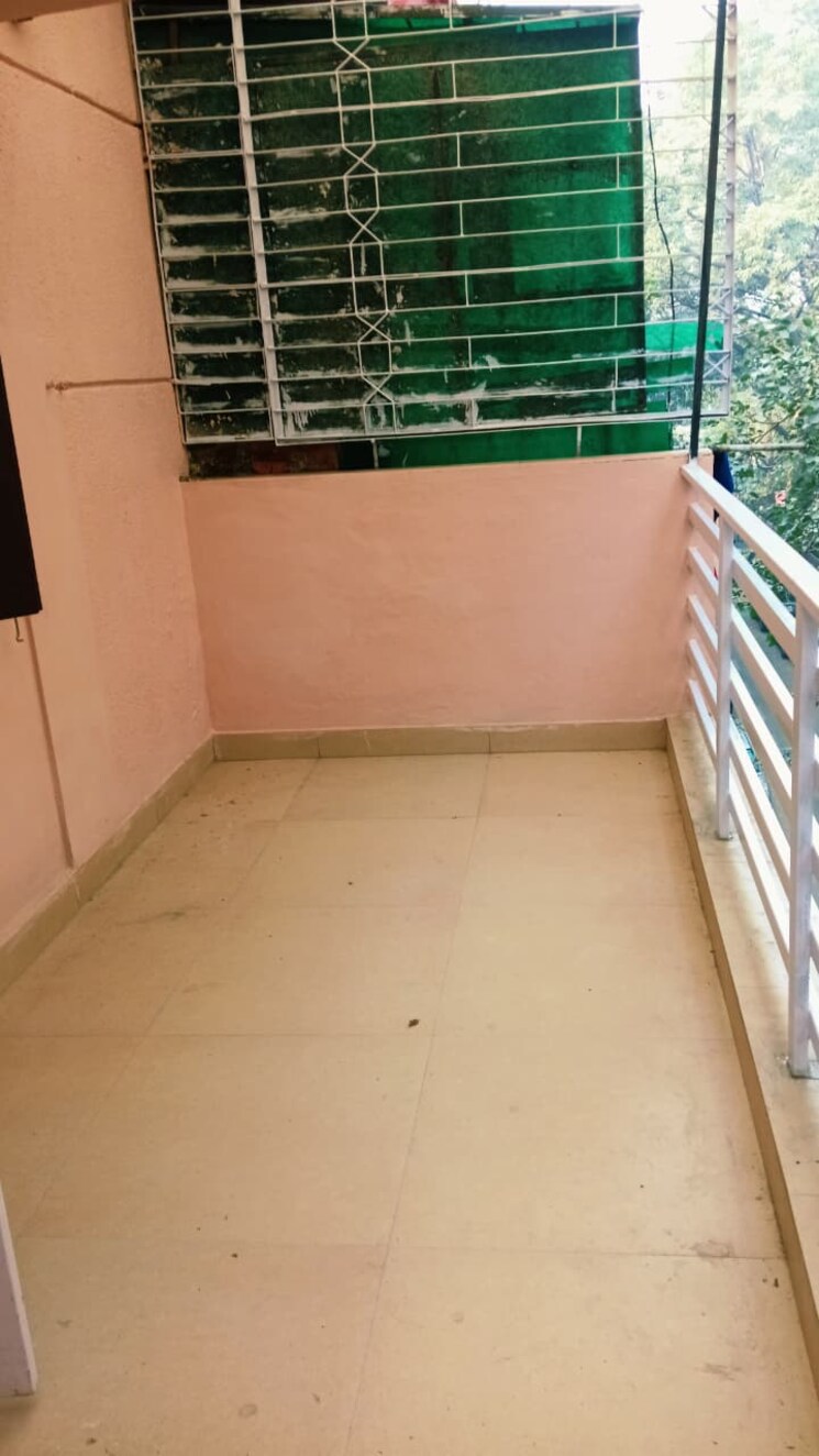 Balcony, vasant kunj 3 Bedroom 1200 Sq.Ft. Apartment In Vasant Kunj Delhi 9686713