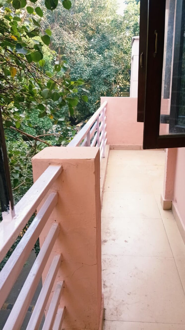 Balcony, vasant kunj 3 Bedroom 1200 Sq.Ft. Apartment In Vasant Kunj Delhi 9686713