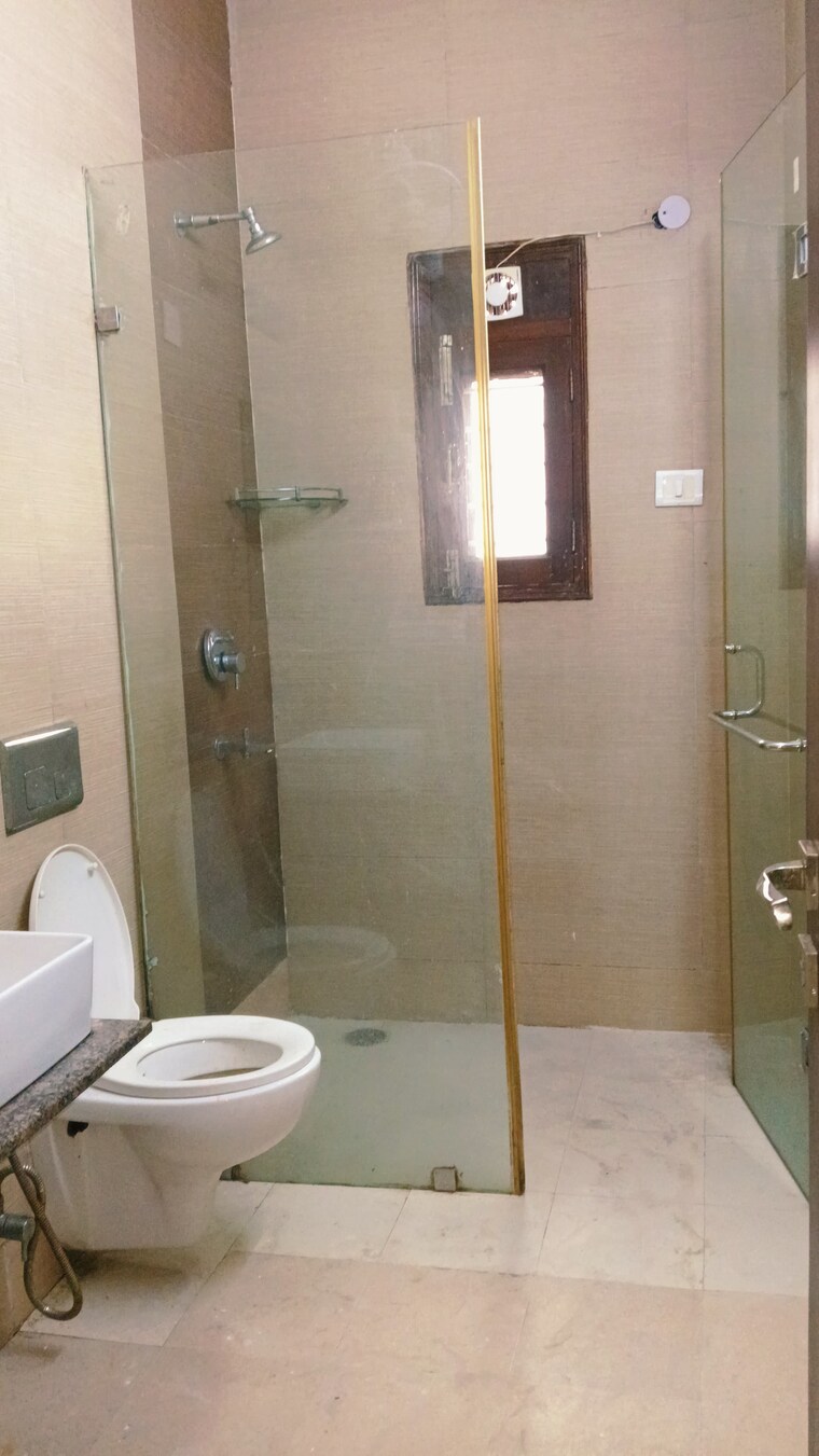Bathroom, vasant kunj 3 Bedroom 1200 Sq.Ft. Apartment In Vasant Kunj Delhi 9686713