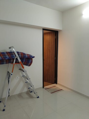 Furnished Amenities in 1 BHK Apartment at Lodha Amara, Kolshet Road – for Rent