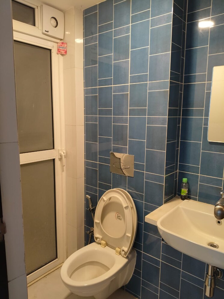 Bathroom, lodha-amara 1 Bedroom 460 Sq.Ft. Apartment In Kolshet Road Thane 9686748