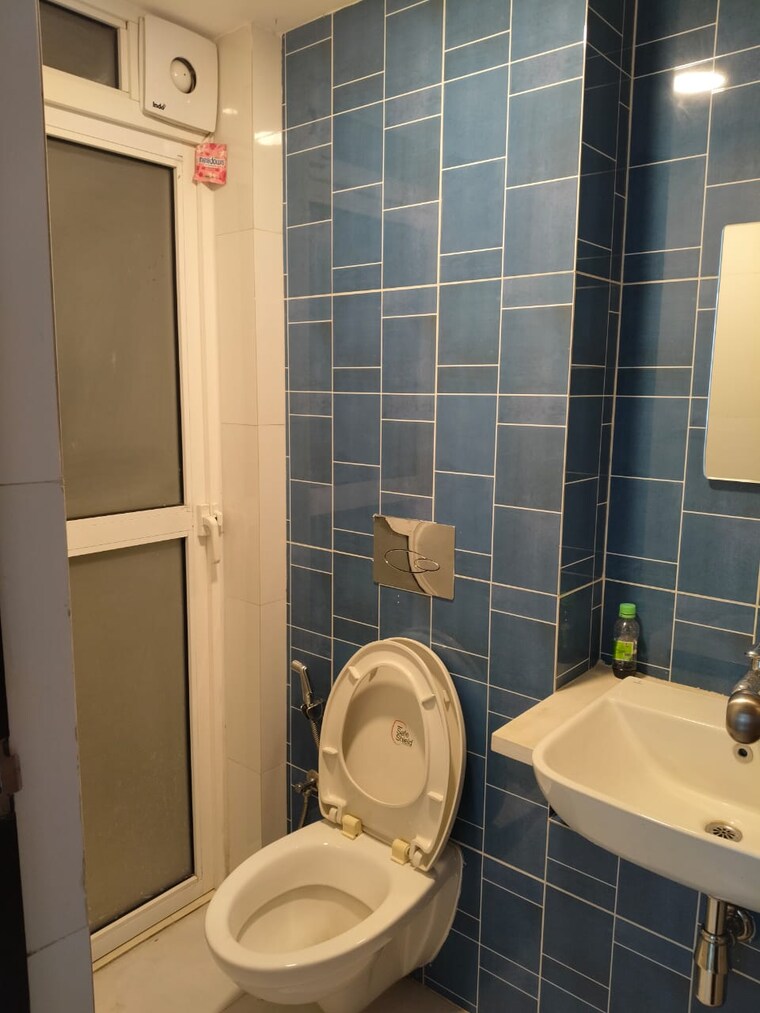Bathroom, lodha-amara 1 Bedroom 460 Sq.Ft. Apartment In Kolshet Road Thane 9686748