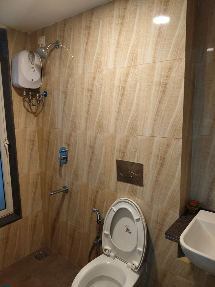 Bathroom, lodha-amara 1 Bedroom 460 Sq.Ft. Apartment In Kolshet Road Thane 9686748