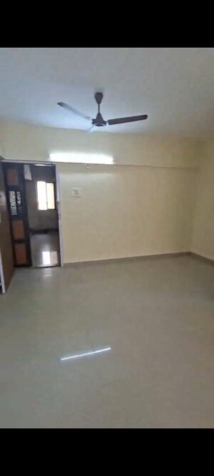 Room in 1 BHK Apartment at Vora Estate, Vile Parle East – for Rent