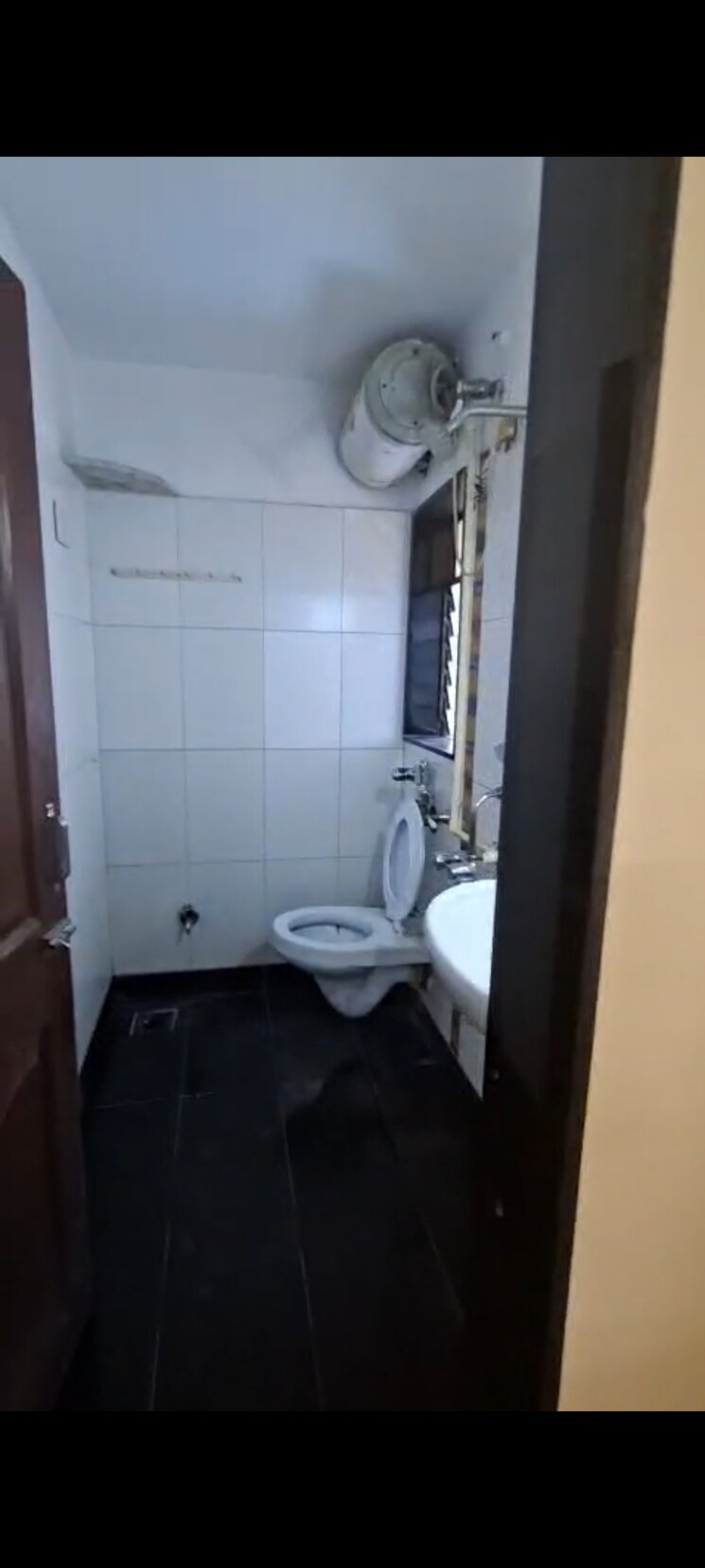 Bathroom, vora-estate 1 Bedroom 500 Sq.Ft. Apartment In Vile Parle East Mumbai 9686751