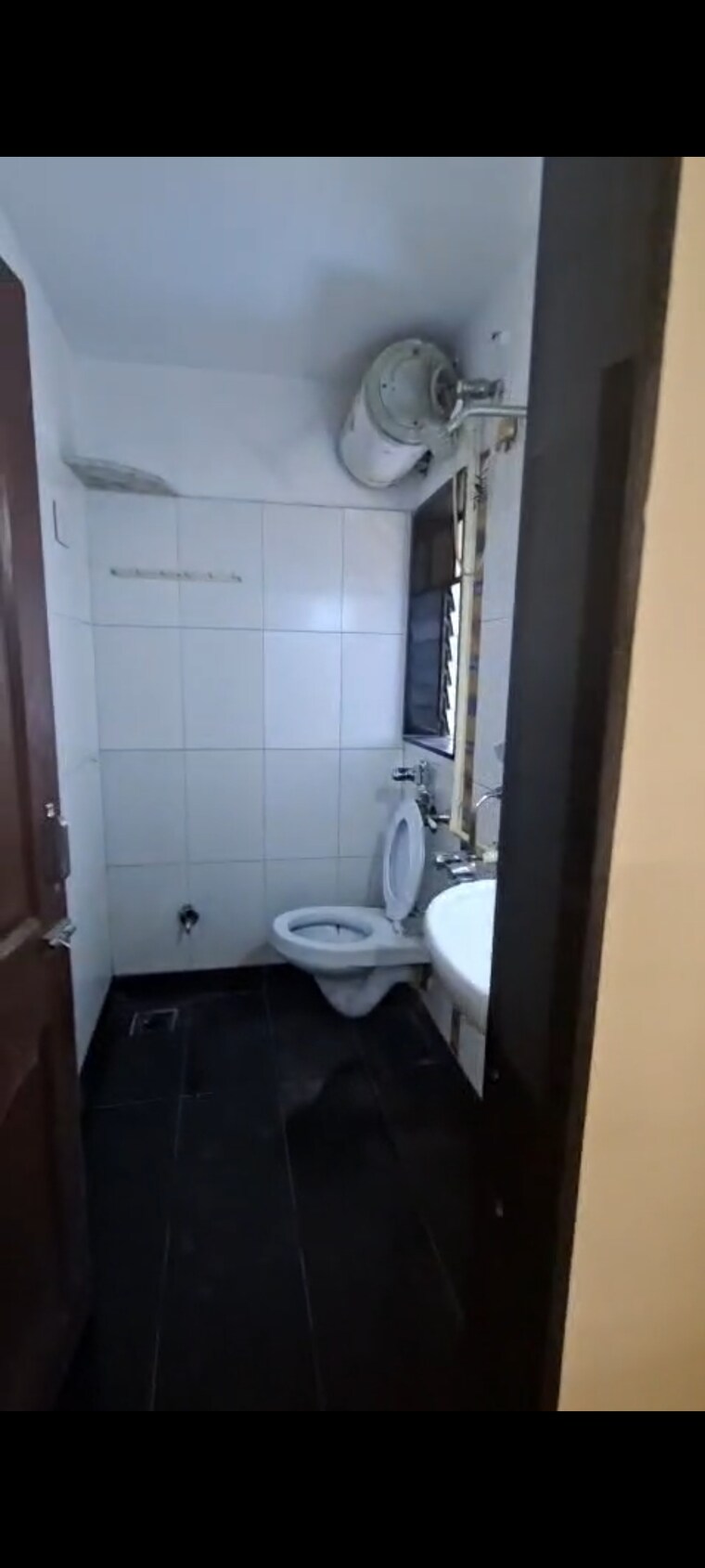 Bathroom, vora-estate 1 Bedroom 500 Sq.Ft. Apartment In Vile Parle East Mumbai 9686751