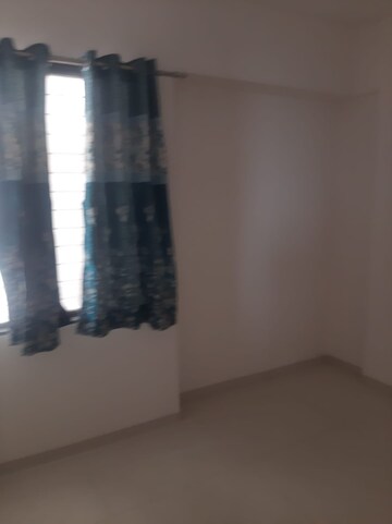 Room in 2 BHK Apartment at PRG Sunrise, Ravet – for Rent