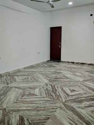 Bedroom in 2 BHK Builder Floor at Sector 17 – for Rent