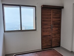 Room in 2 BHK Apartment at Lodha Vivant, Ghodbunder Road – for Rent