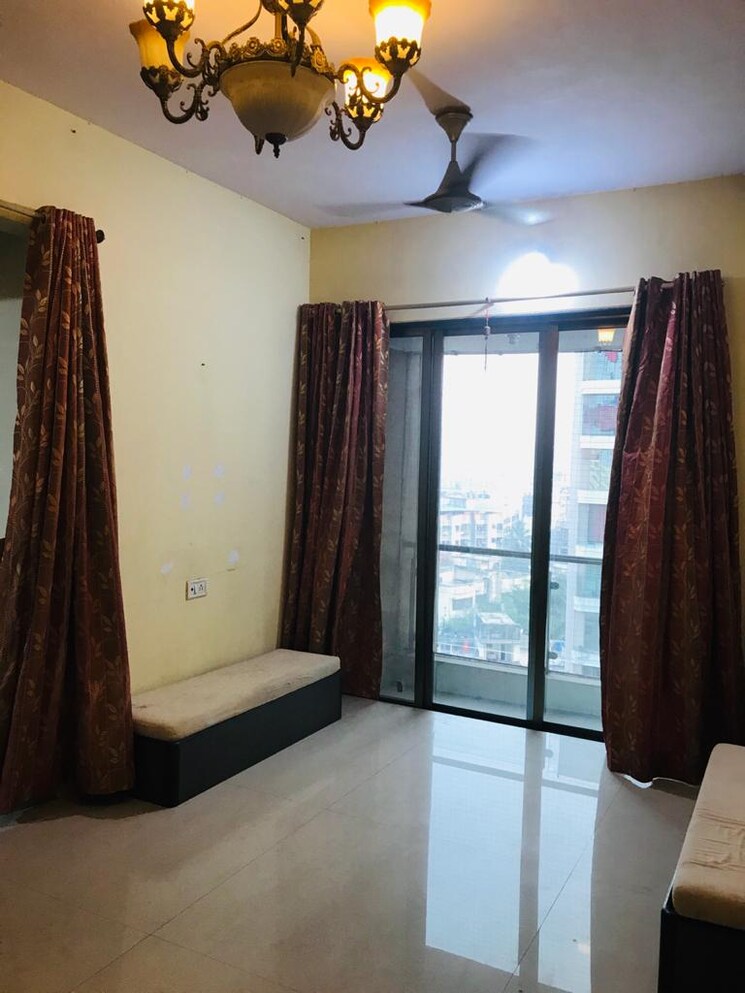 Living Room, kiran-towers 1 Bedroom 715 Sq.Ft. Apartment In Malad West Mumbai 9686812