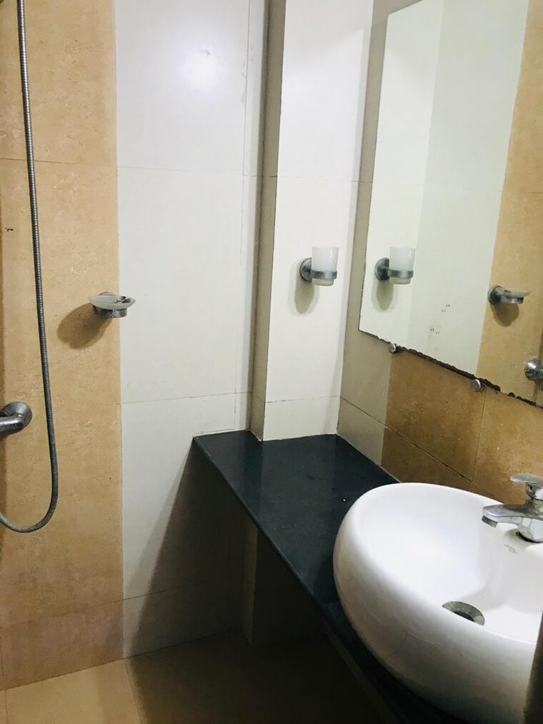 Bathroom, kiran-towers 1 Bedroom 715 Sq.Ft. Apartment In Malad West Mumbai 9686812