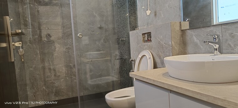 Bathroom, malviya nagar 3 Bedroom 1800 Sq.Ft. Builder Floor In Malviya Nagar Delhi 9686827