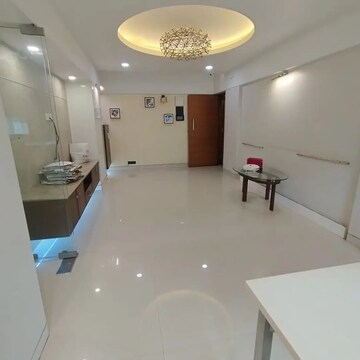 2 BHK Apartment For Rent in Ikebana, Matunga East
