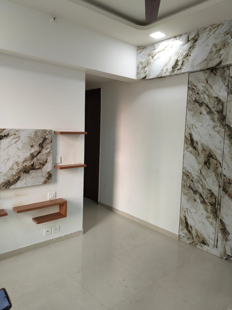 Room, kalpataru-immensa 2 Bedroom 630 Sq.Ft. Apartment In Kolshet Road Thane 9686860