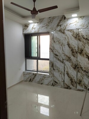 Room in 2 BHK Apartment at Kalpataru Immensa, Kolshet Road – for Rent