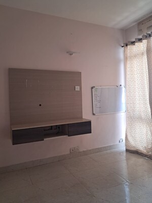 Furnished Amenities in 2 BHK Apartment at Mapsko Paradise, Sector 83 – for Rent