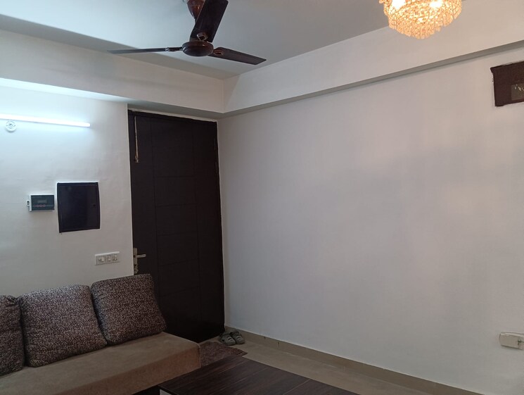 Room, xu iii greater noida 2 Bedroom 1292 Sq.Ft. Independent House In Xu Iii Greater Noida Greater Noida 9686982