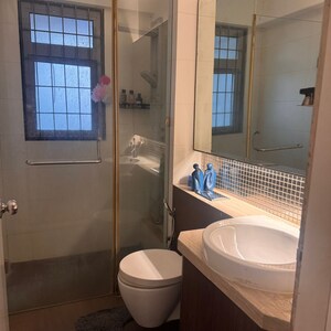 Bathroom in 3.5 BHK Apartment at Imperial Heights Goregaon West, Best Nagar – for Sale