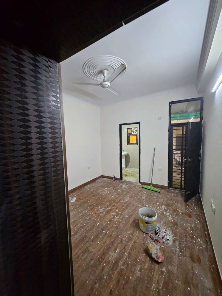 Bathroom, rwa-apartments-sector-70 1.5 Bedroom 650 Sq.Ft. Apartment In Sector 70 Noida 9687008