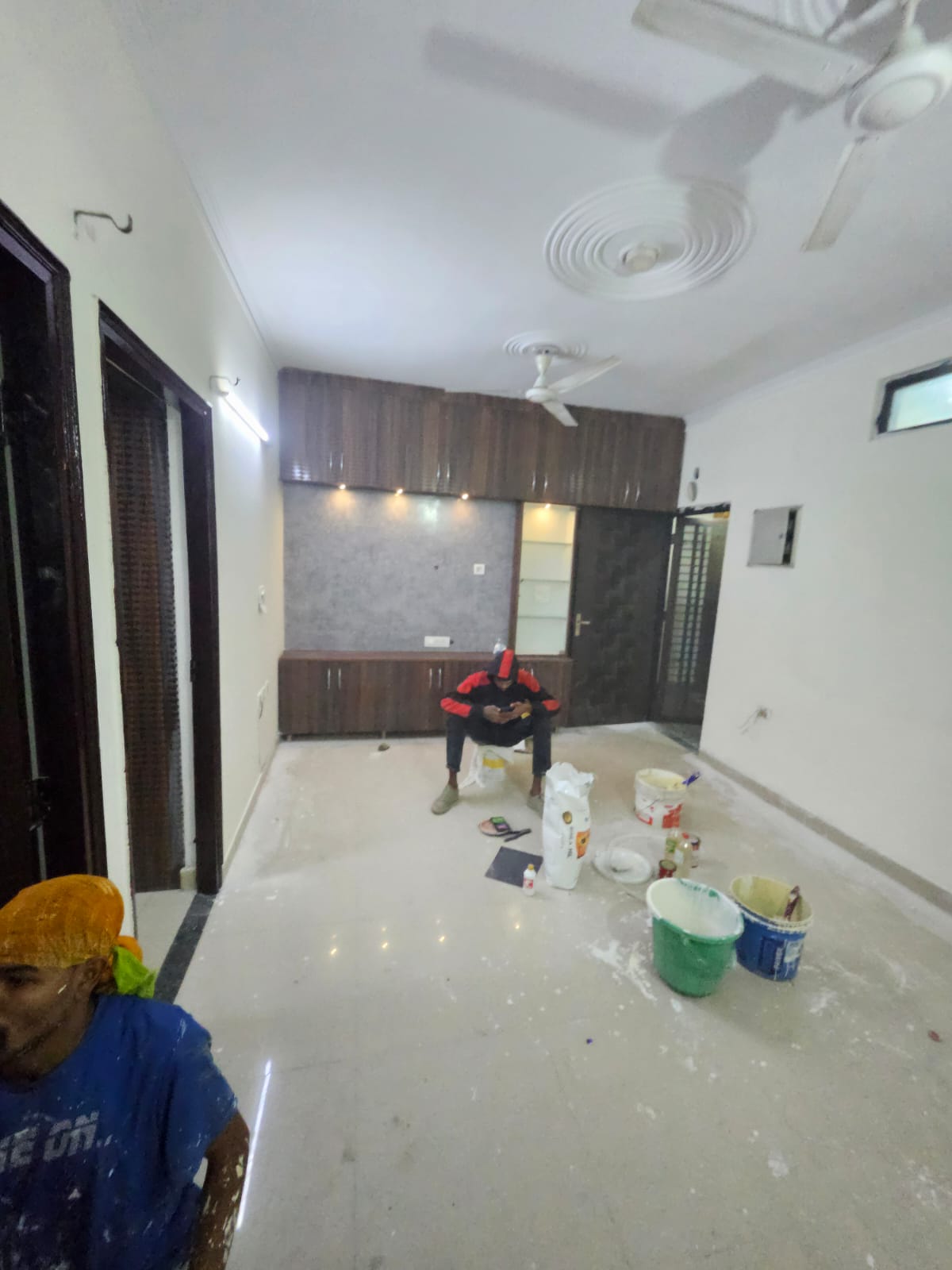 1.5 BHK + Extra Room Apartment For Rent in RWA Apartments Sector 70