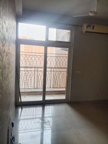 Room in 2 BHK Apartment at Mahagun Mywoods, Sector 16c Greater Noida – for Sale