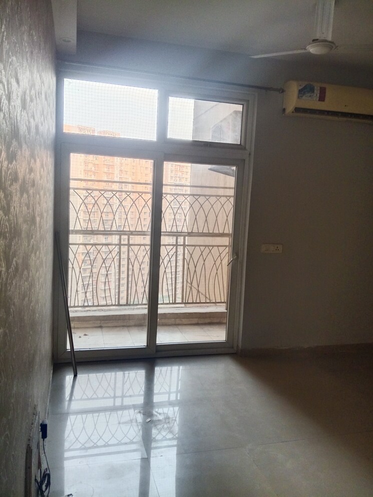 Room, mahagun-mywoods 2 Bedroom 935 Sq.Ft. Apartment In Sector 16c Greater Noida Greater Noida 9687033