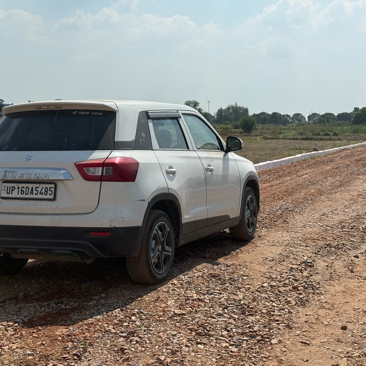  Parking, dankaur  100 Sq.Yd. Plot In Dankaur Greater Noida 9687016