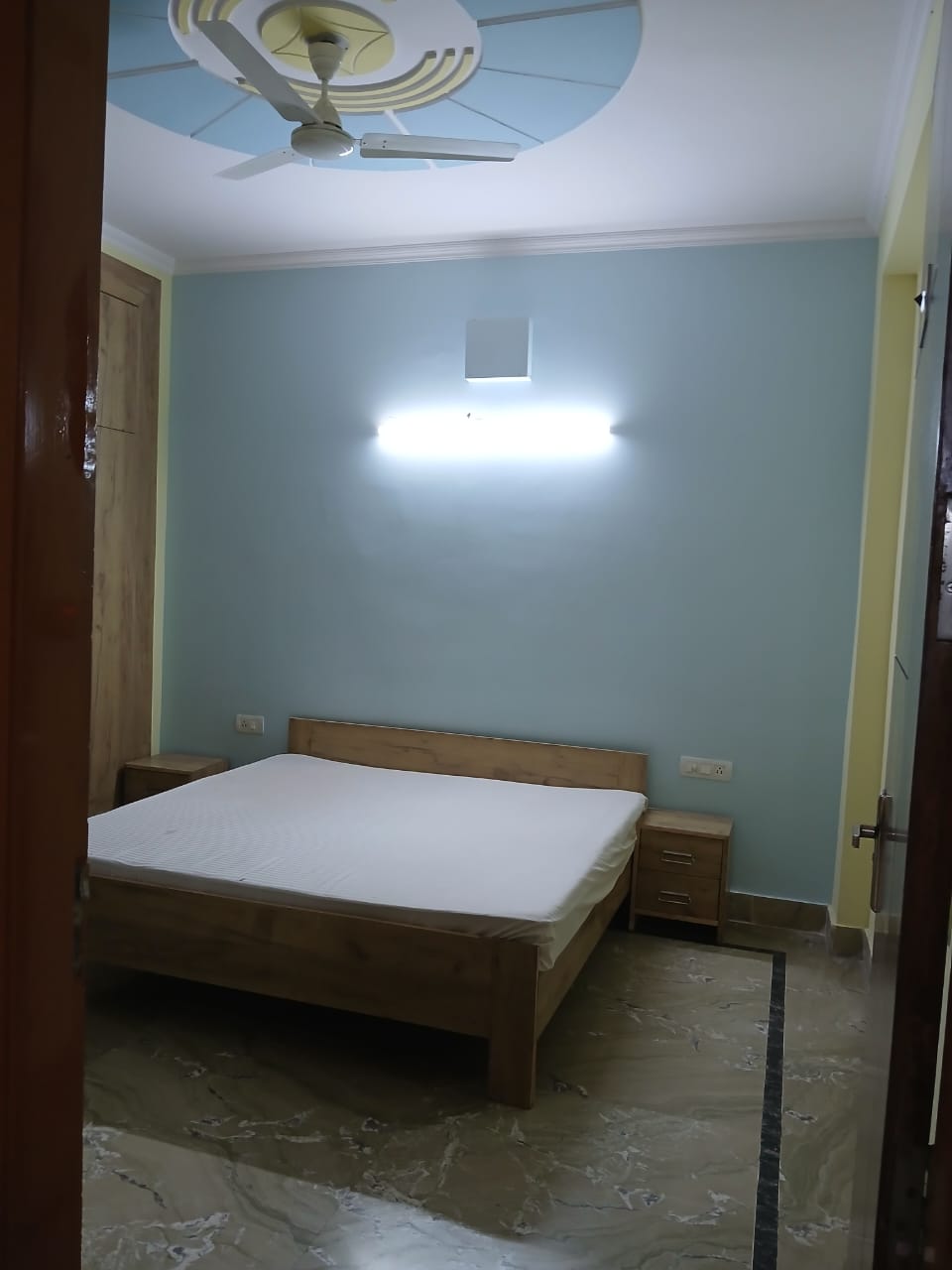 Bedroom, sector 52 3 Bedroom 300 Sq.Yd. Builder Floor In Sector 52 Gurgaon 9687030