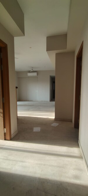 Master Bedroom in 3.5 BHK Apartment at Spaze Kalistaa, Sector 84 – for Rent