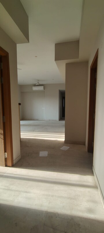 Master Bedroom in 3.5 BHK Apartment at Spaze Kalistaa, Sector 84 – for Rent