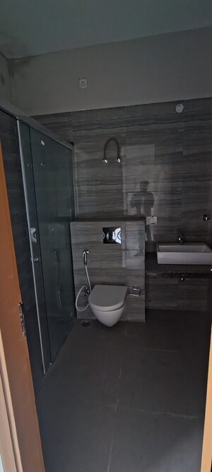Bathroom in 3.5 BHK Apartment at Spaze Kalistaa, Sector 84 – for Rent