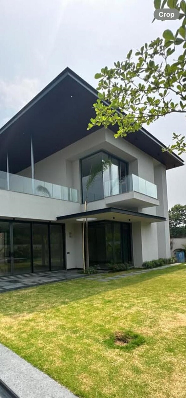 Cover Image, radhey mohan drive 5 Bedroom 1600 Sq.Yd. Villa In Radhey Mohan Drive Delhi 9687130