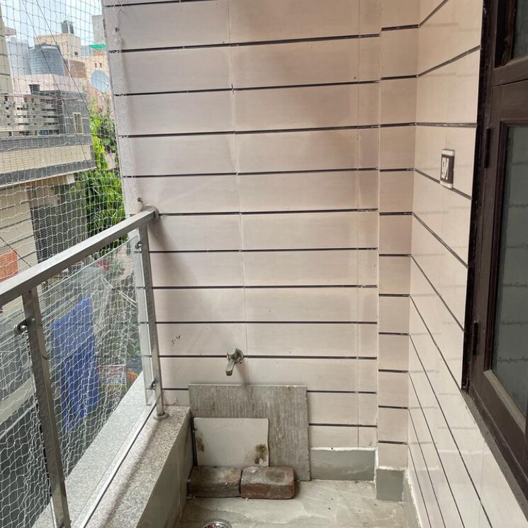 Balcony, dwarka mor 2 Bedroom 60 Sq.Yd. Builder Floor In Dwarka Mor Delhi 9687157
