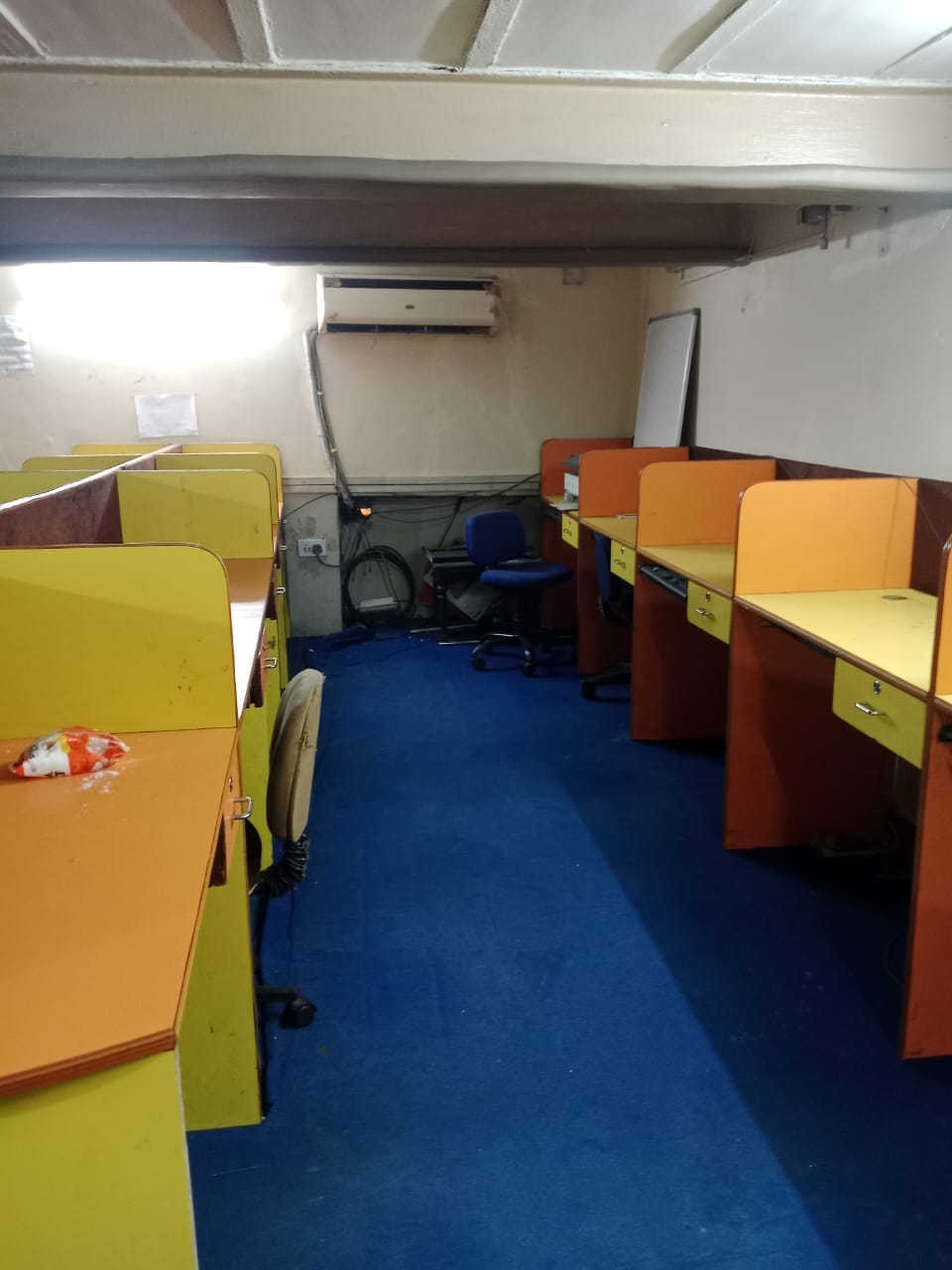 Team Area, camac street Commercial Office Space 1280 Sq.Ft. In Camac Street Kolkata 9687160