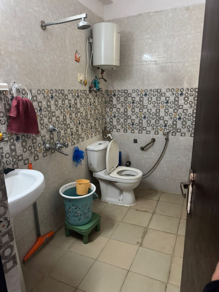 Bathroom, shre-banke-bihari 2 Bedroom 1280 Sq.Ft. Apartment In Raj Nagar Extension Ghaziabad 9687172