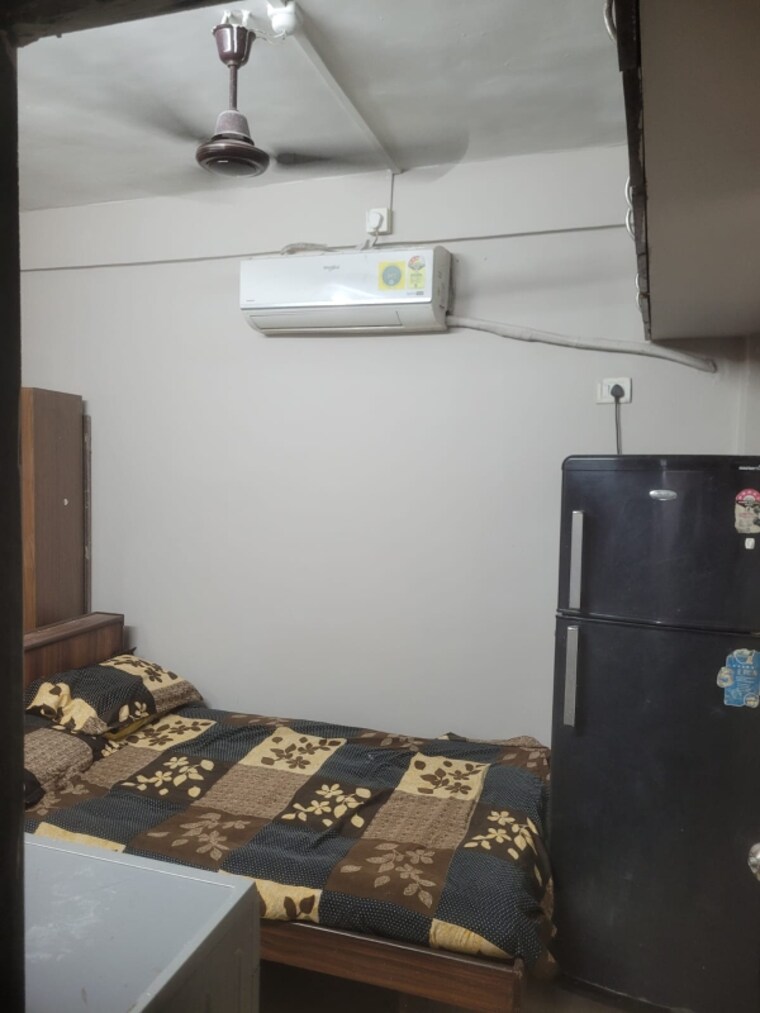 Team Area, riddhi-garden 1 Bedroom 630 Sq.Ft. Apartment In Malad East Mumbai 9687258