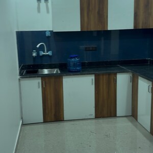 Kitchen in 1.5 BHK Builder Floor at Sector 63a – for Rent