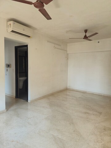 Room in 2.5 BHK Apartment at Lodha Splendora Platino, Ghodbunder Road – for Rent