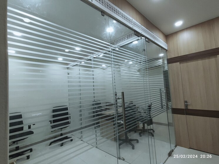 Team Area, park street Commercial Office Space 750 Sq.Ft. In Park Street Kolkata 9687317