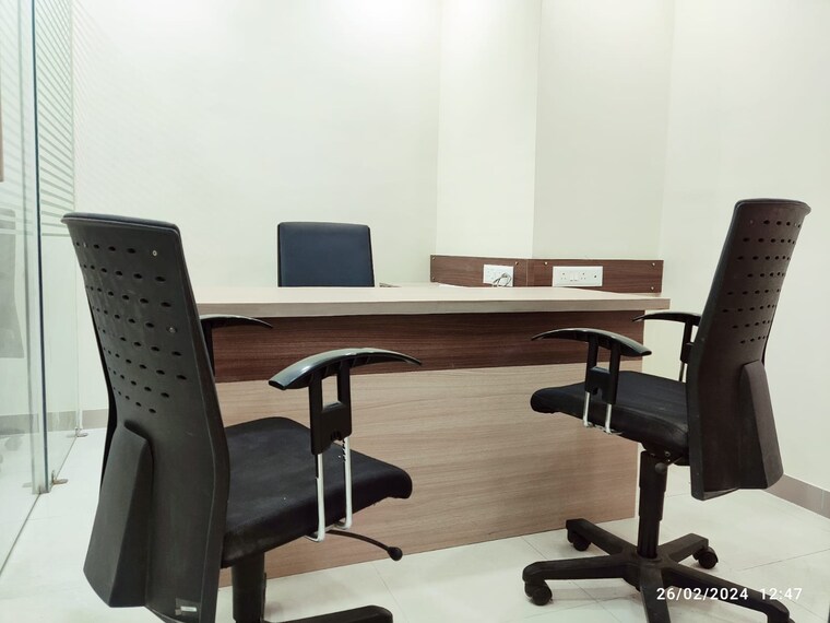 Team Area, park street Commercial Office Space 750 Sq.Ft. In Park Street Kolkata 9687317